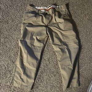 Dockers Men's Khaki Chinos